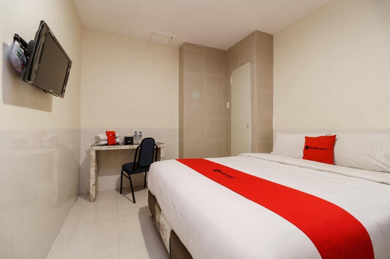 Permata Inn Medan Exterior photo